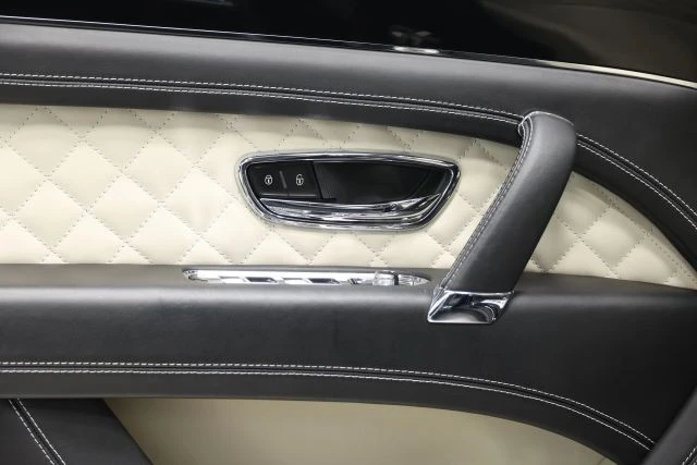 2017 Bentley Bentayga - Image 11 of 21