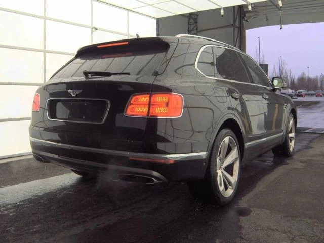 2017 Bentley Bentayga - Image 12 of 17