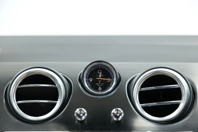 2017 Bentley Bentayga - Image 30 of 31