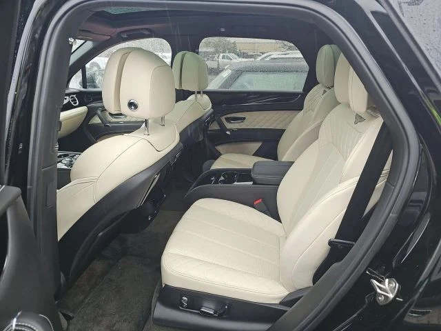 2017 Bentley Bentayga - Image 6 of 17