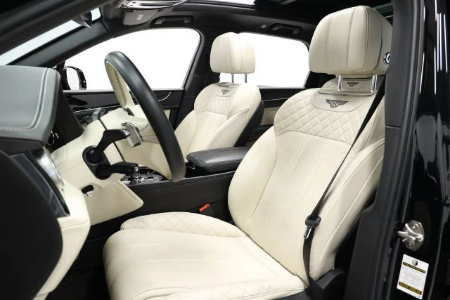 2017 Bentley Bentayga - Image 18 of 31
