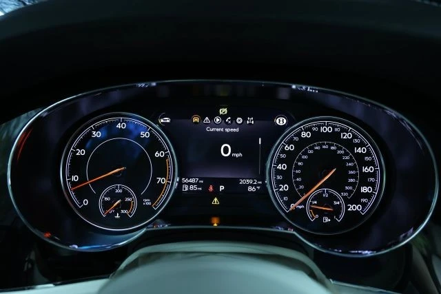 2017 Bentley Bentayga - Image 29 of 31