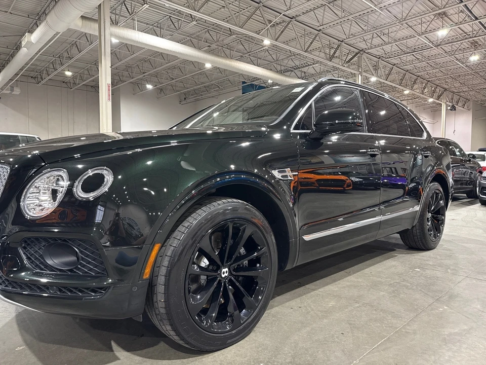 2017 Bentley Bentayga - Image 24 of 31
