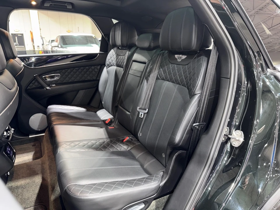 2017 Bentley Bentayga - Image 14 of 21