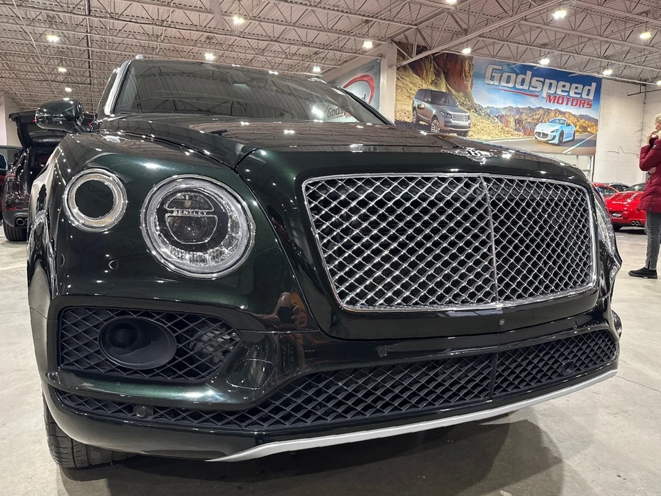 2017 Bentley Bentayga - Image 27 of 31