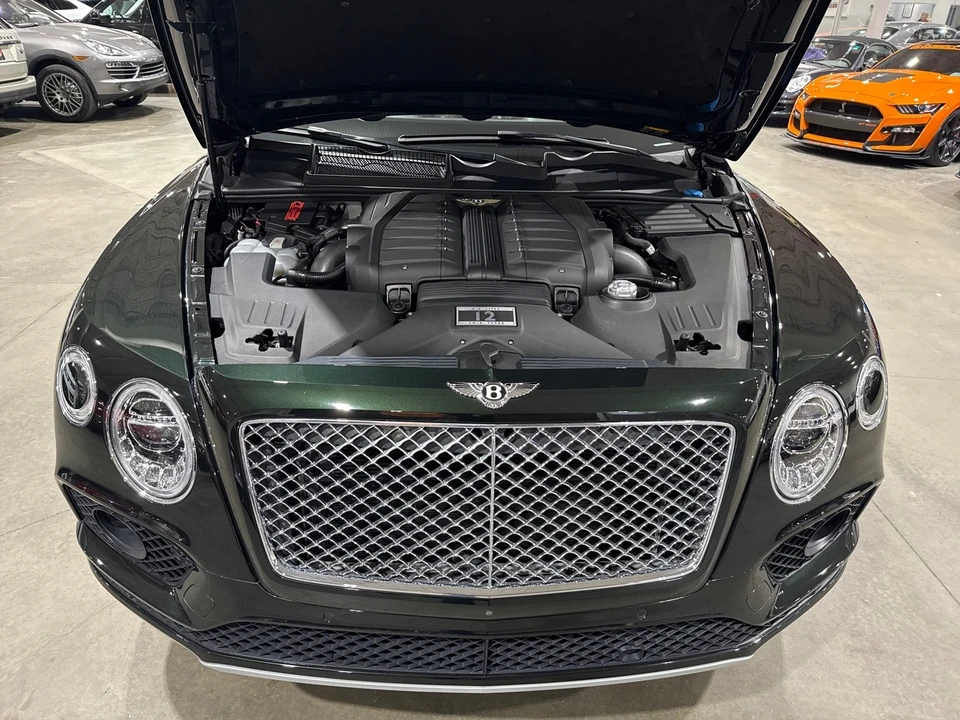 2017 Bentley Bentayga - Image 18 of 21