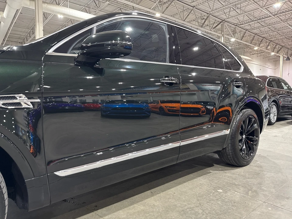 2017 Bentley Bentayga - Image 26 of 31