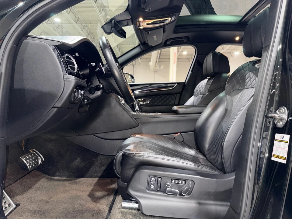 2017 Bentley Bentayga - Image 11 of 21