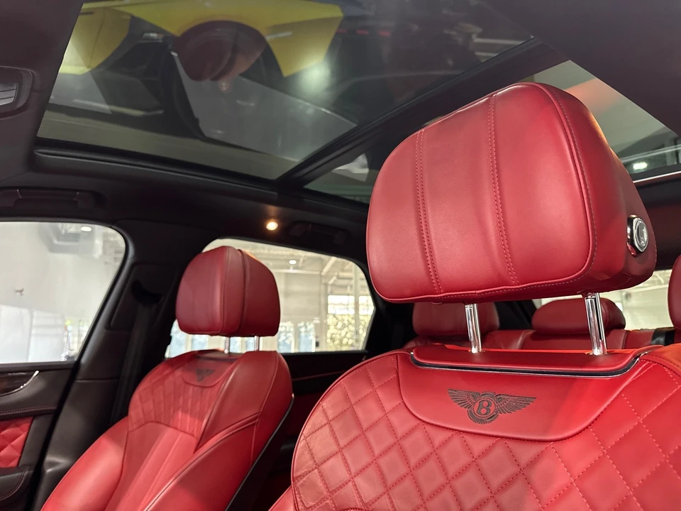 2017 Bentley Bentayga - Image 12 of 31