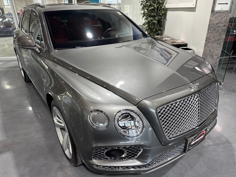 2017 Bentley Bentayga - Image 29 of 31