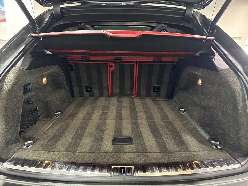 2017 Bentley Bentayga - Image 14 of 31