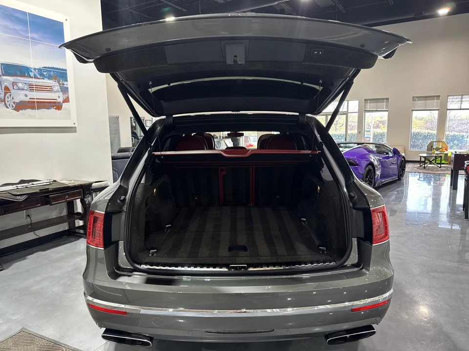 2017 Bentley Bentayga - Image 13 of 31