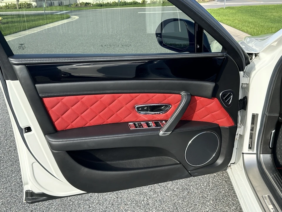2017 Bentley Continental Flying Spur - Image 23 of 28