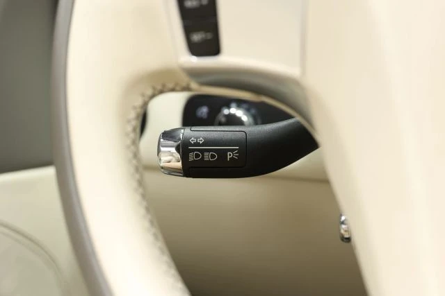 2017 Bentley Continental GTC - Image 26 of 31