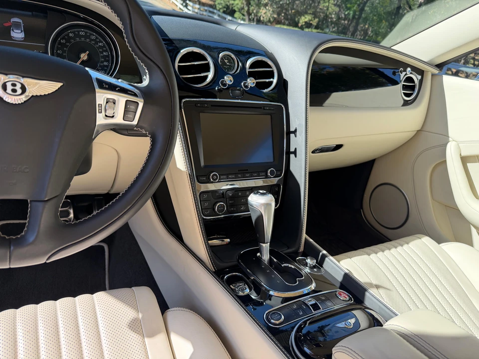 2017 Bentley Continental GTC - Image 27 of 31