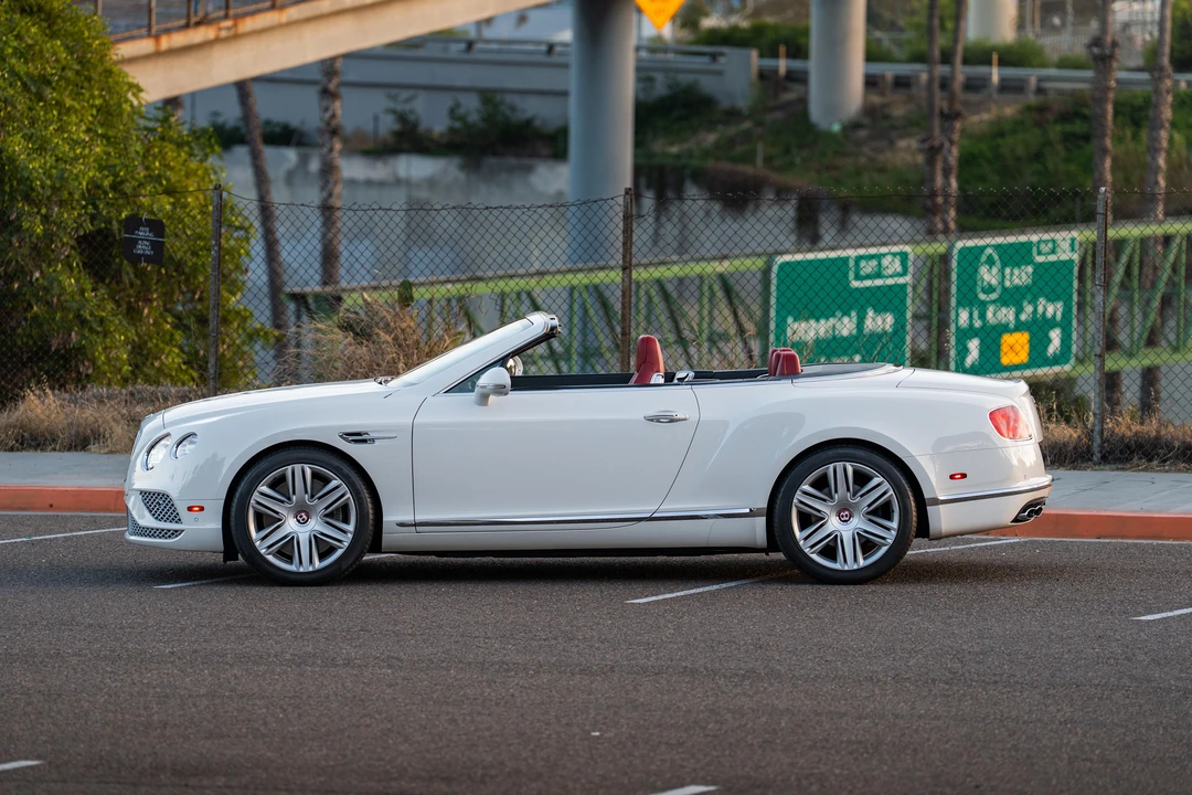 2017 Bentley Continental GT V8 2nd Gen - Image 25 of 31