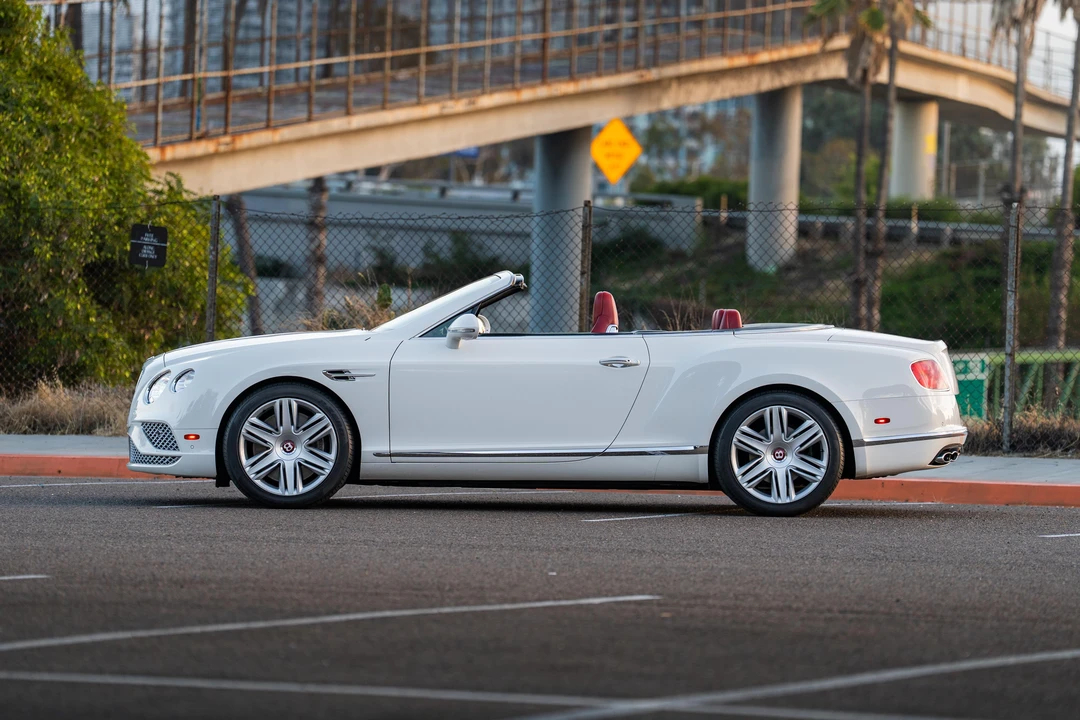 2017 Bentley Continental GT V8 2nd Gen - Image 24 of 31