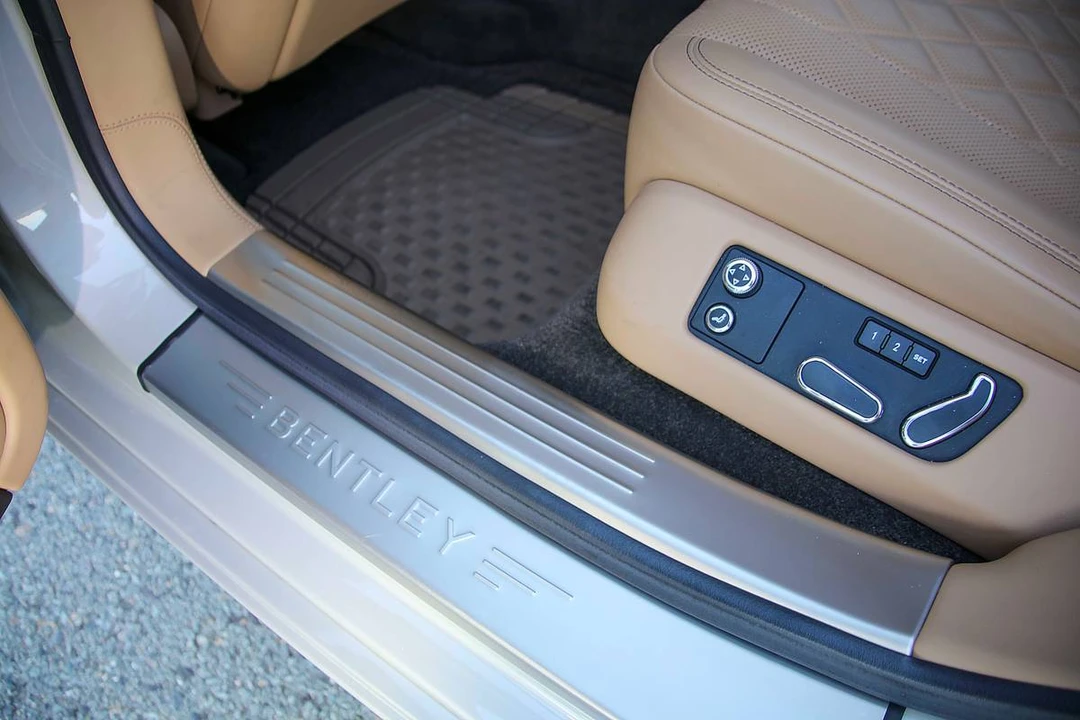2017 Bentley Continental Flying Spur - Image 11 of 16