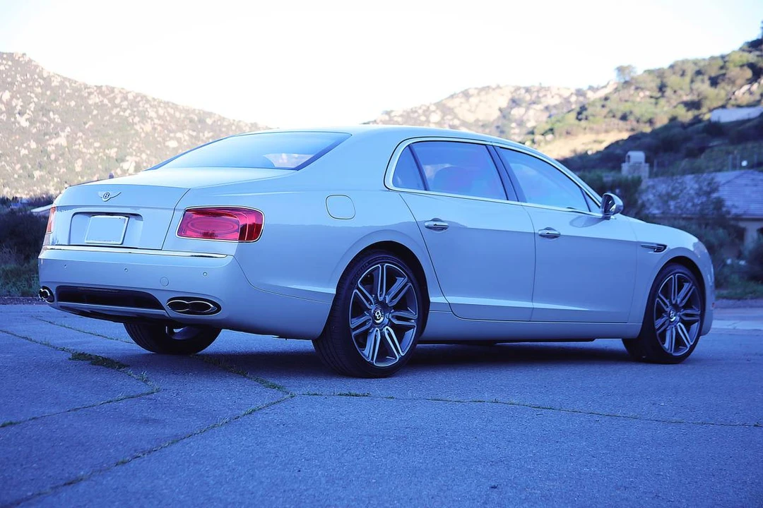 2017 Bentley Continental Flying Spur - Image 6 of 16