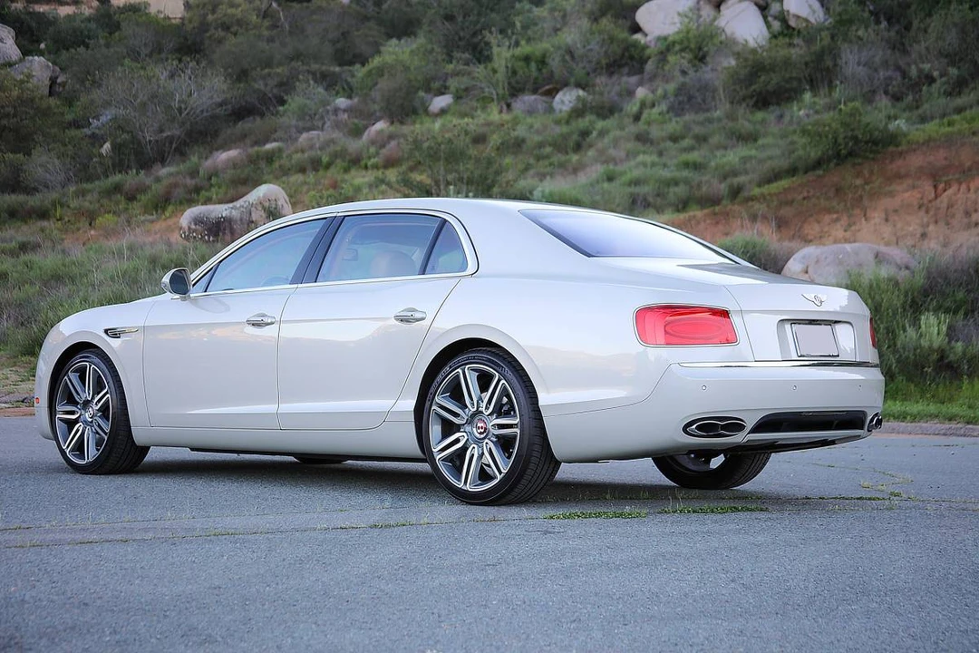 2017 Bentley Continental Flying Spur - Image 4 of 16