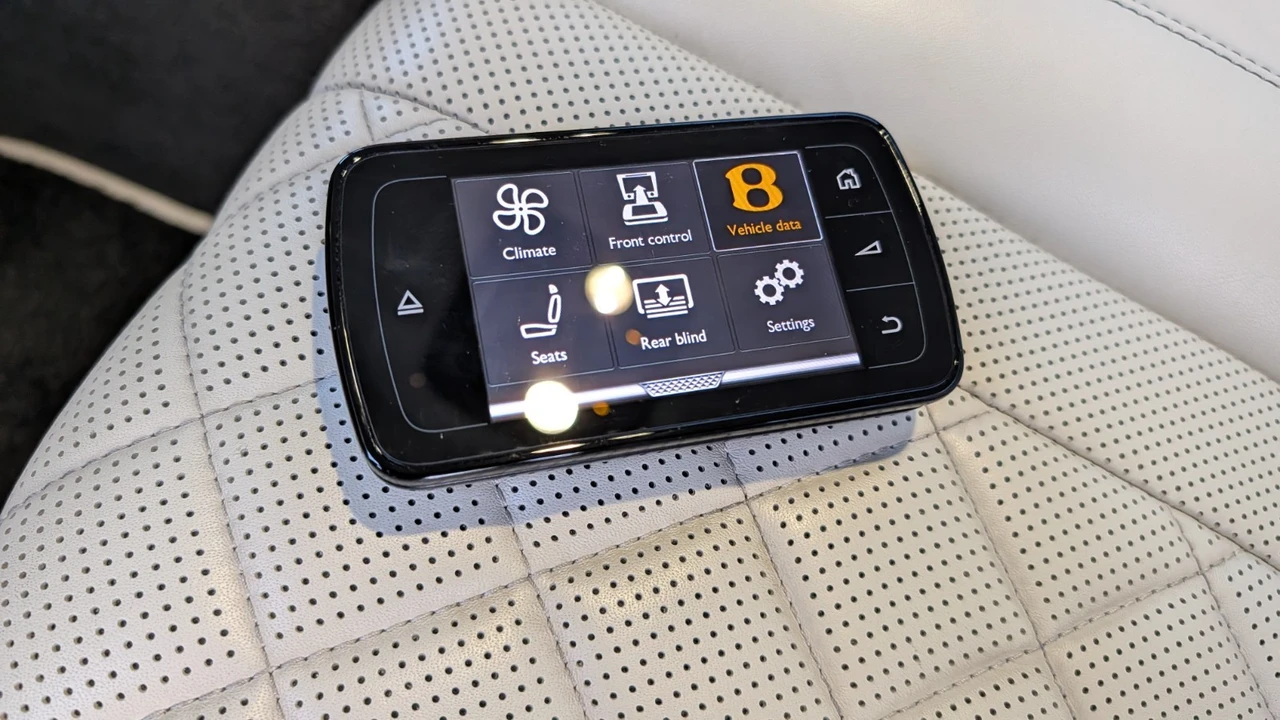2017 Bentley Continental - Image 31 of 31