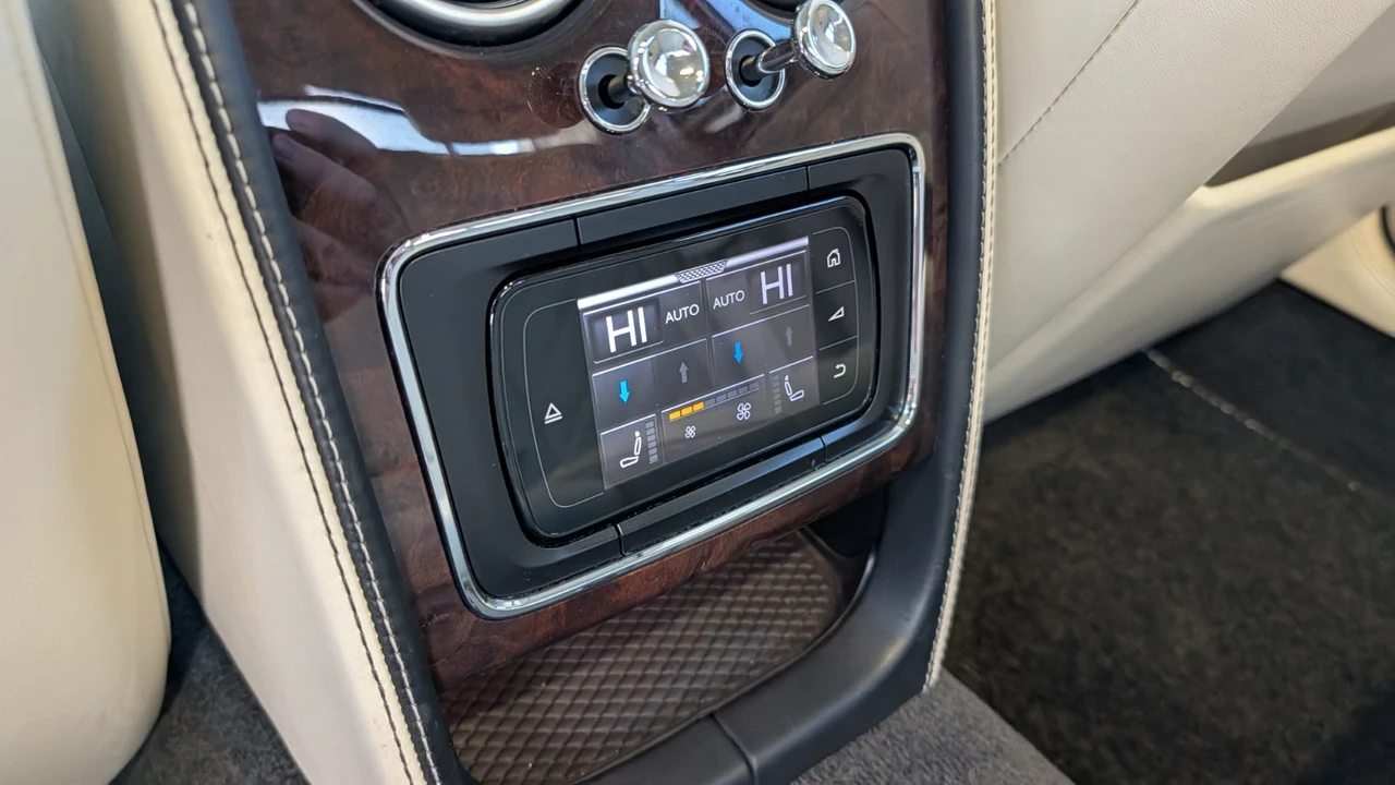 2017 Bentley Continental - Image 30 of 31