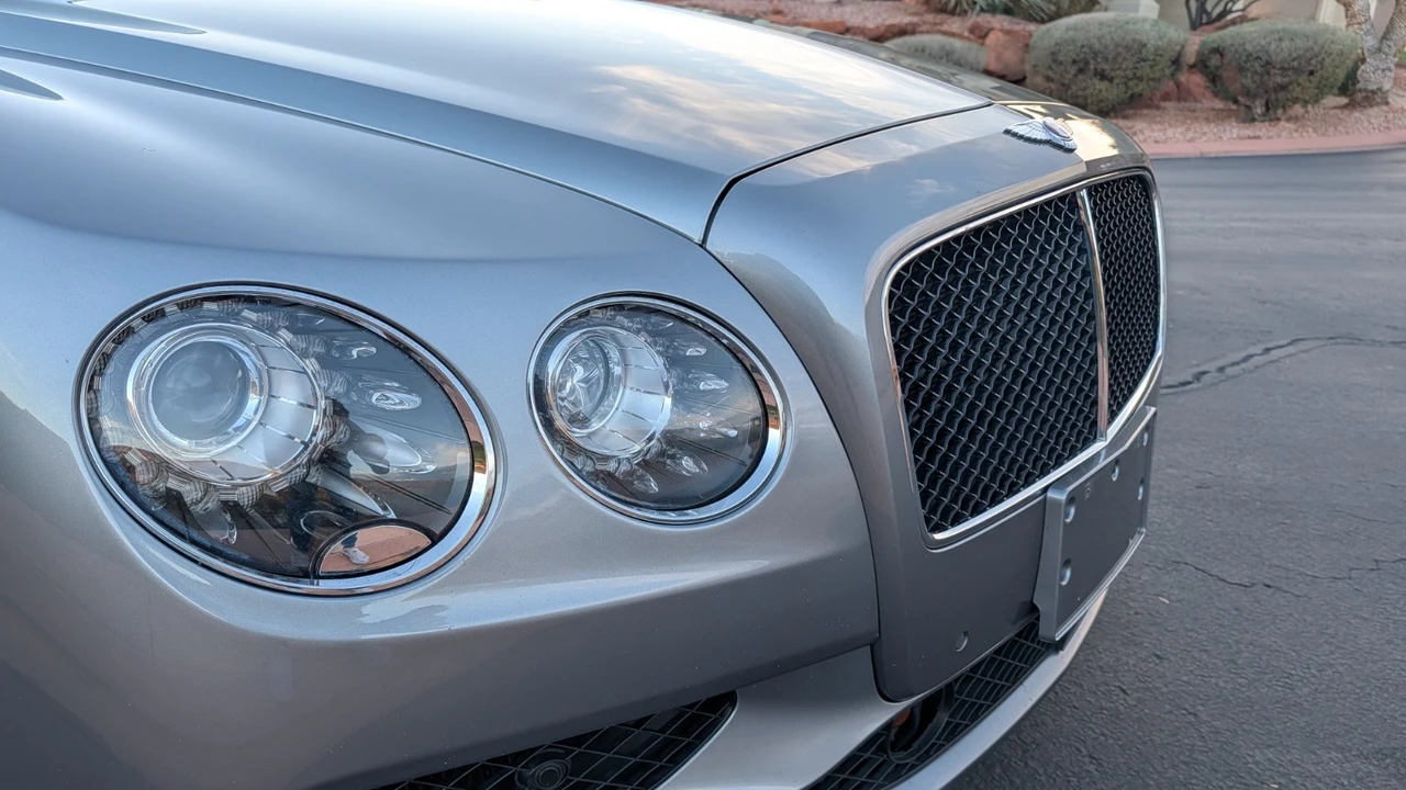 2017 Bentley - Image 14 of 31