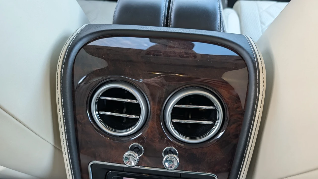 2017 Bentley Continental - Image 23 of 31