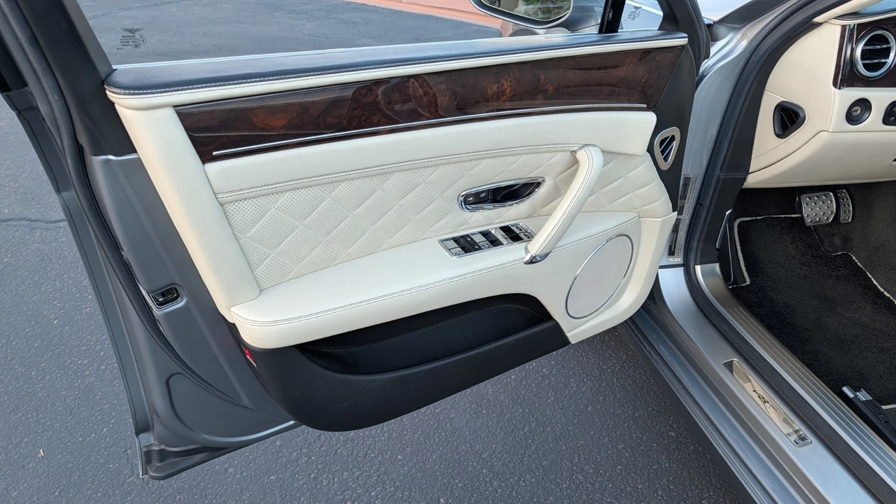 2017 Bentley Continental - Image 15 of 31