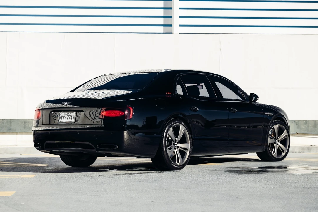 2017 Bentley Continental Flying Spur - Image 9 of 21