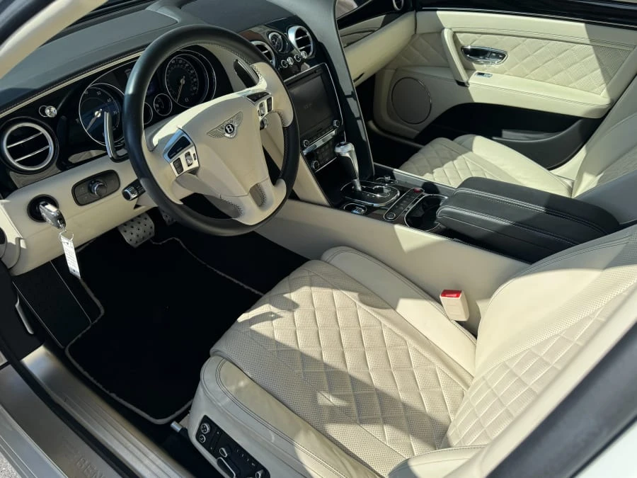 2017 Bentley Continental Flying Spur - Image 5 of 10