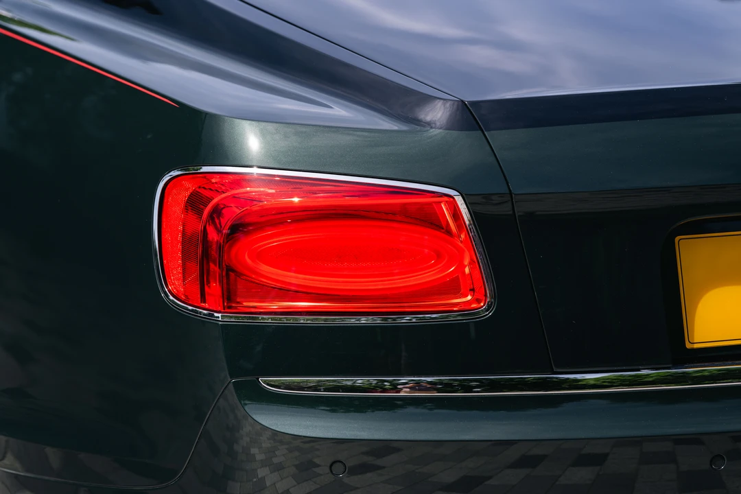 2017 Bentley Continental Flying Spur - Image 28 of 31