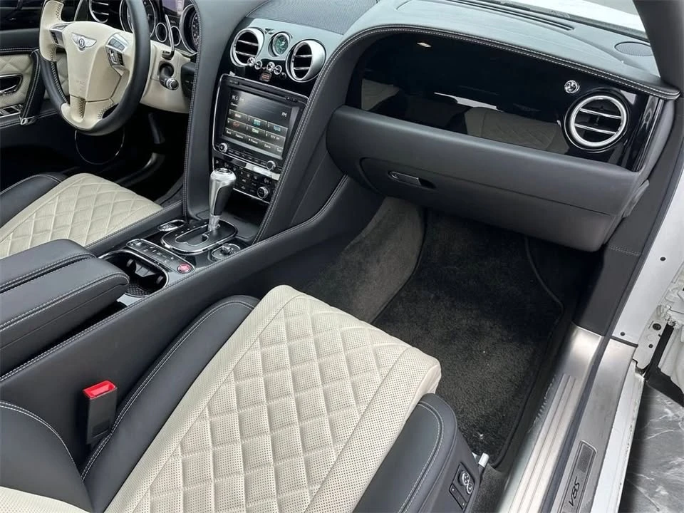 2017 Bentley Continental Flying Spur - Image 6 of 8