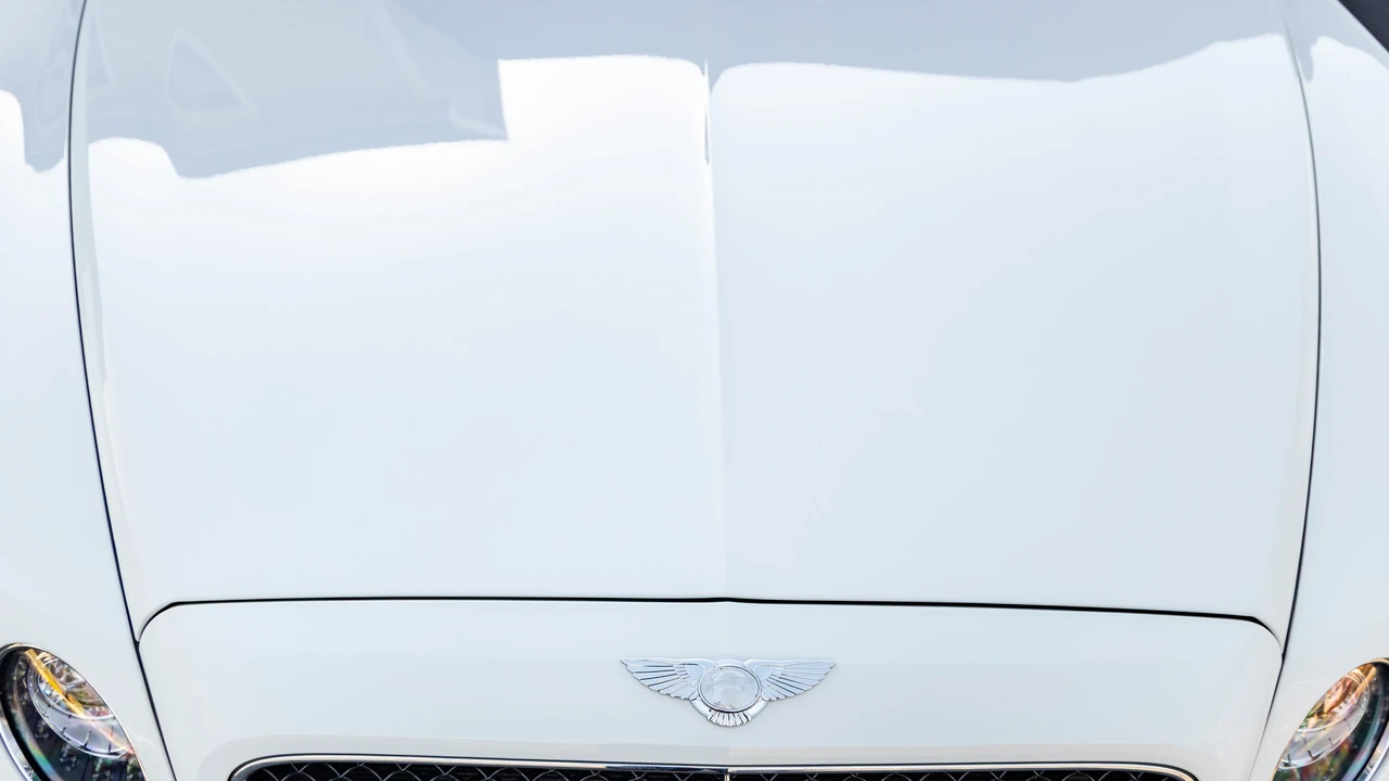 2017 Bentley Continental - Image 26 of 31