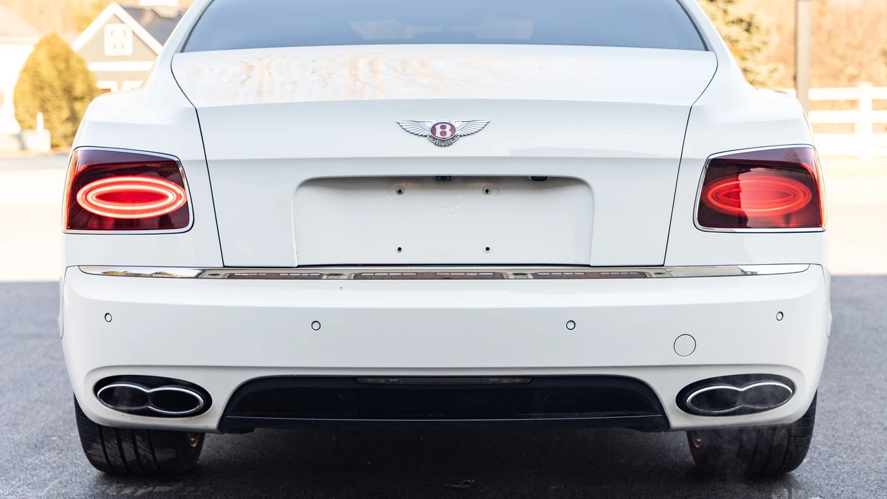 2017 Bentley Continental - Image 16 of 31