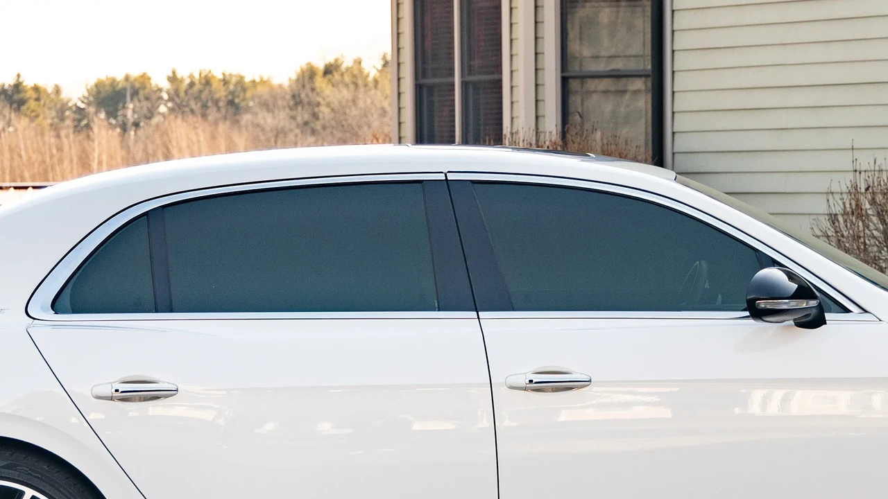 2017 Bentley Continental - Image 24 of 31