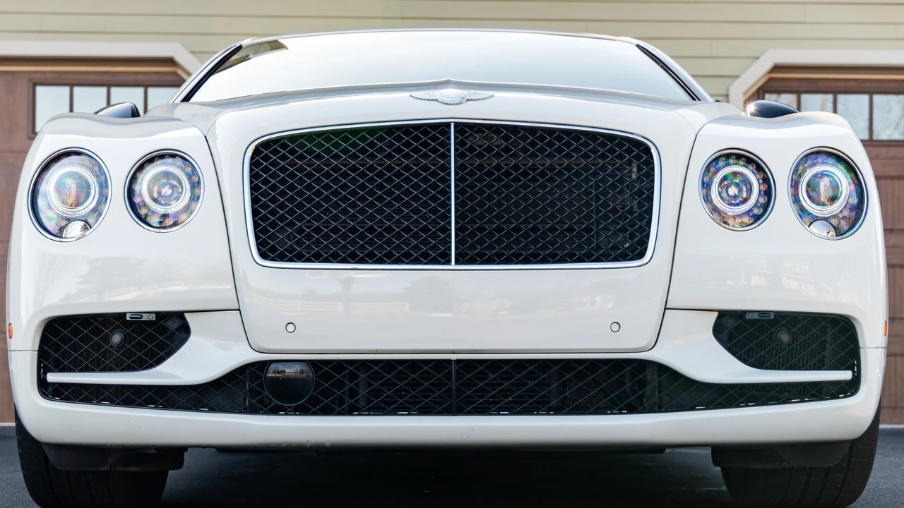 2017 Bentley Continental - Image 27 of 31