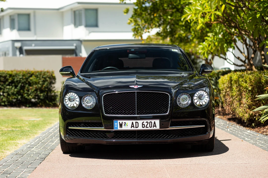 2017 Bentley Continental Flying Spur - Image 2 of 31