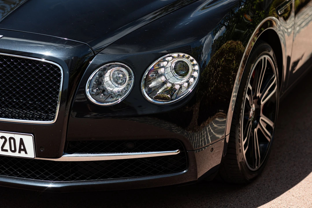 2017 Bentley Continental Flying Spur - Image 19 of 31