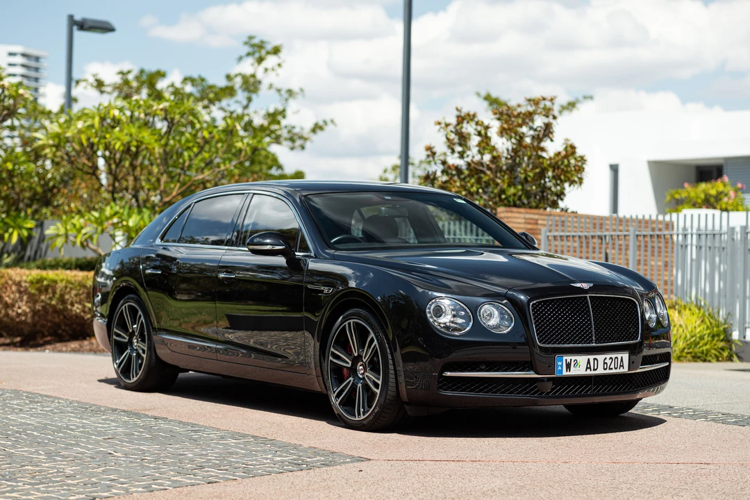 2017 Bentley Continental Flying Spur - Image 3 of 31