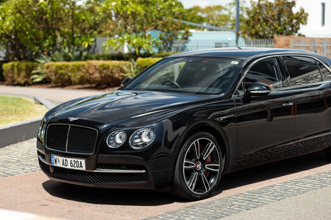 2017 Bentley Continental Flying Spur - Image 11 of 31