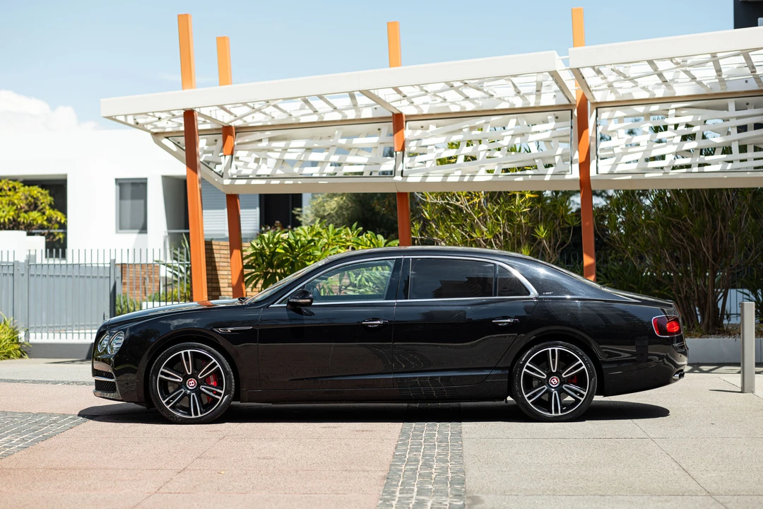 2017 Bentley Continental Flying Spur - Image 8 of 31