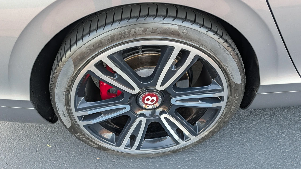 2017 Bentley Continental - Image 23 of 31