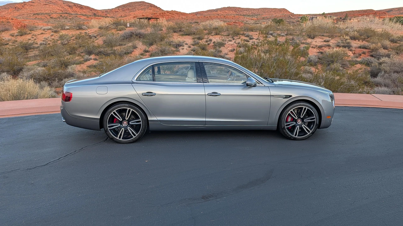 2017 Bentley Continental - Image 8 of 31