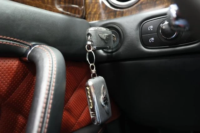 2017 Bentley Continental - Image 24 of 31
