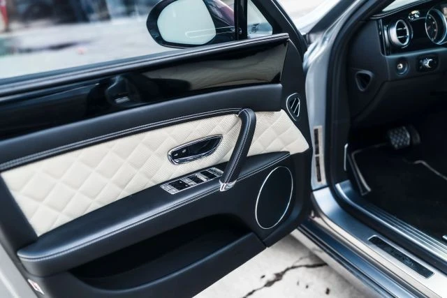 2017 Bentley Continental - Image 31 of 31