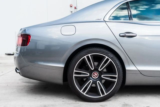 2017 Bentley Continental - Image 22 of 31