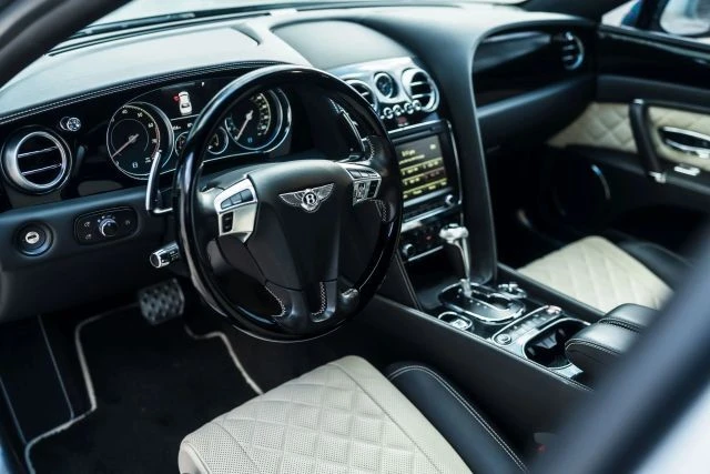 2017 Bentley Continental - Image 27 of 31