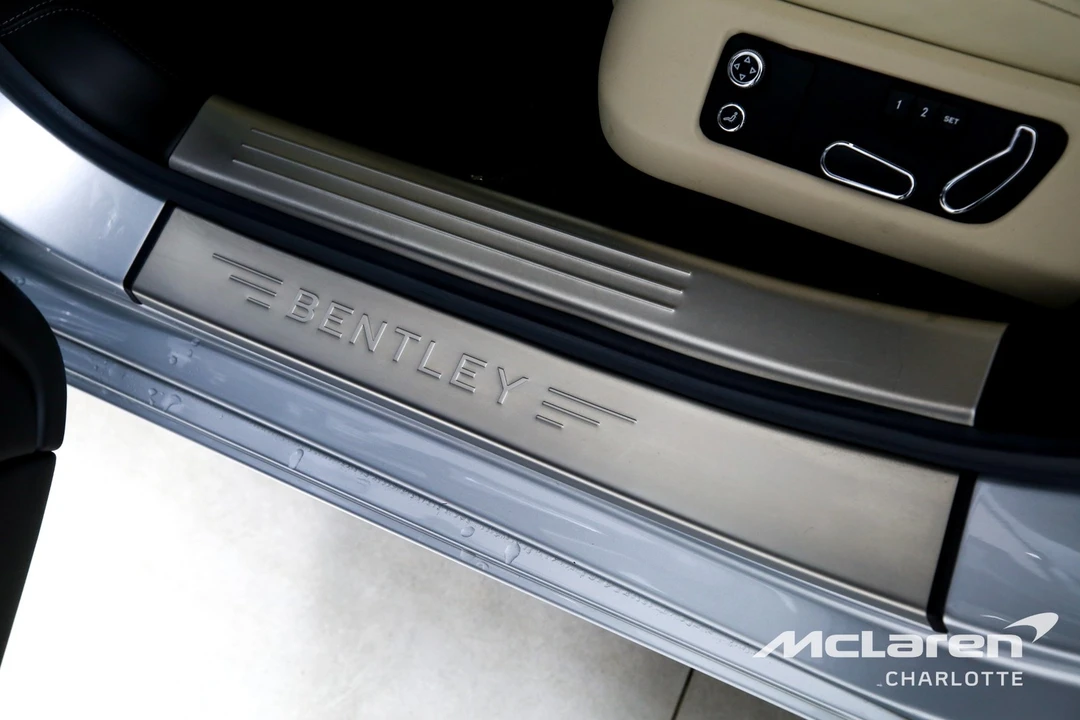 2017 Bentley - Image 20 of 31