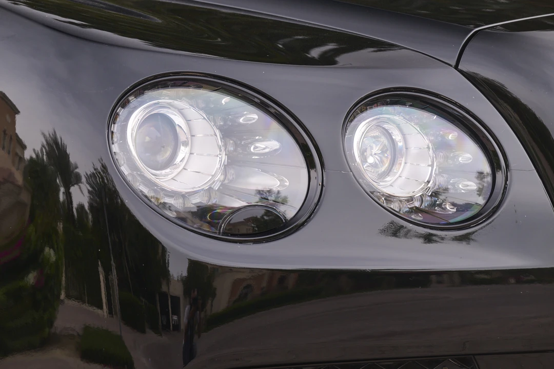 2017 Bentley Continental Flying Spur - Image 18 of 31